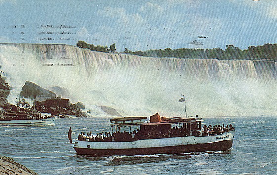 #005 1955 version of maid of the mist, black hull