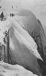 #002 gigantic snow drift at prospect point