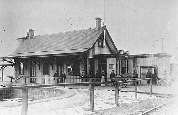 #001 'lower' wooden passenger station, circa 1895