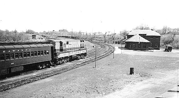 #012 railroad station, apr 22, 1956
