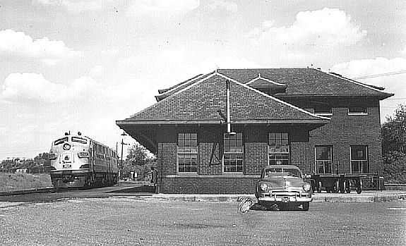 #013 railroad station, summer 1957