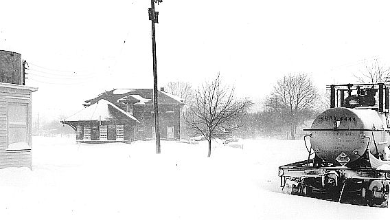 #015 railroad station, jan 1, 1961